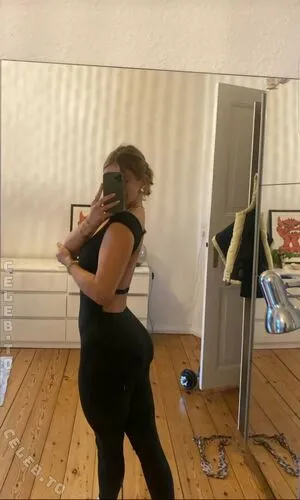 Emily Anouk Dorn OnlyFans Leaked Free Thumbnail Picture - #GHTNA386Lj