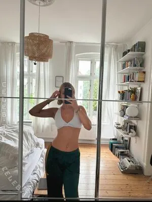 Emily Anouk Dorn OnlyFans Leaked Free Thumbnail Picture - #dyaiQlRNGB