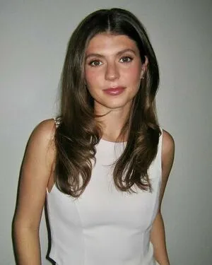 Emily Bader OnlyFans Leaked Free Thumbnail Picture - #aMUipHDIoB