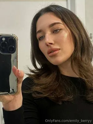 Emily Berryy OnlyFans Leaked Free Thumbnail Picture - #0isnpbEiT7