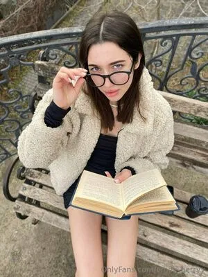 Emily Berryy OnlyFans Leaked Free Thumbnail Picture - #979OgIQk9s
