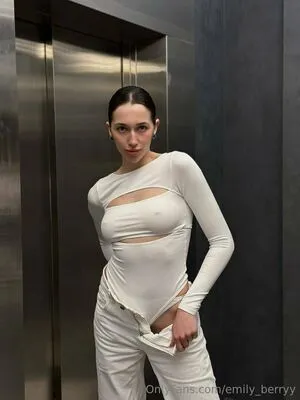 Emily Berryy OnlyFans Leaked Free Thumbnail Picture - #O5EGi07jNt