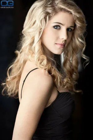Emily Bett OnlyFans Leaked Free Thumbnail Picture - #nHuNgVbcRh