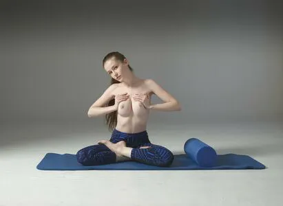 Emily Bloom OnlyFans Leaked Free Thumbnail Picture - #0yVLAi9PLk