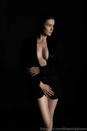 Emily Bloom OnlyFans Leaked Free Thumbnail Picture - #OznVNH92ov