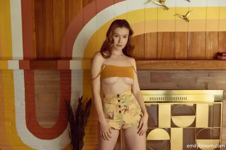Emily Bloom OnlyFans Leaked Free Thumbnail Picture - #T6B4M5okX6