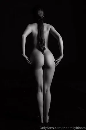 Emily Bloom OnlyFans Leaked Free Thumbnail Picture - #dCD8BbkelC