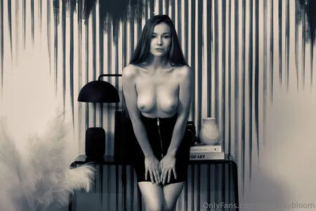 Emily Bloom OnlyFans Leaked Free Thumbnail Picture - #gexuZSkzxy