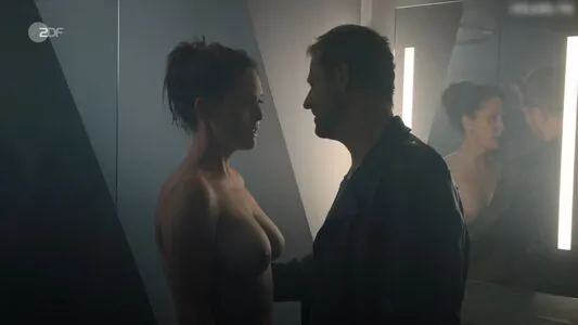 Emily Cox OnlyFans Leaked Free Thumbnail Picture - #HPJlwtO6XO