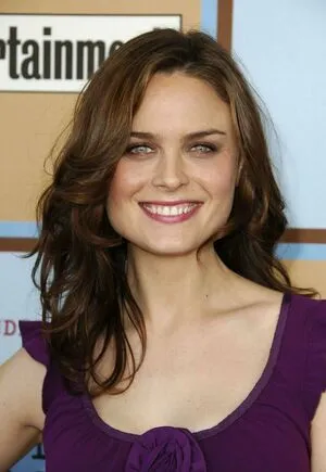 Emily Deschanel OnlyFans Leaked Free Thumbnail Picture - #lfAxJFoZEF