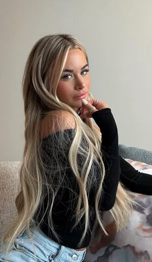 Emily Elizab3th OnlyFans Leaked Free Thumbnail Picture - #2JqZv379Fh