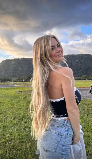 Emily Elizab3th OnlyFans Leaked Free Thumbnail Picture - #4b16cC6U0G