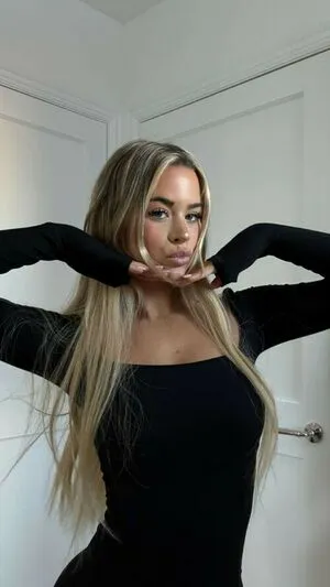 Emily Elizab3th OnlyFans Leaked Free Thumbnail Picture - #8v35o3CTWj