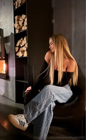 Emily Elizab3th OnlyFans Leaked Free Thumbnail Picture - #JTbL7kjmad