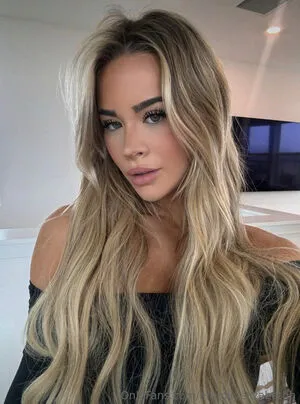 Emily Elizab3th OnlyFans Leaked Free Thumbnail Picture - #RH7HDB9MdY