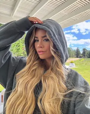 Emily Elizab3th OnlyFans Leaked Free Thumbnail Picture - #inksRuD53v