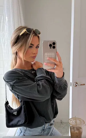 Emily Elizab3th OnlyFans Leaked Free Thumbnail Picture - #nlDdsml91c