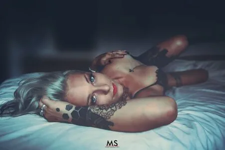 Emily Endorfin Pony OnlyFans Leaked Free Thumbnail Picture - #0mtco4slVU