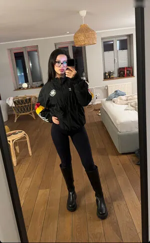 Emily Furz OnlyFans Leaked Free Thumbnail Picture - #OrCcptpmFf