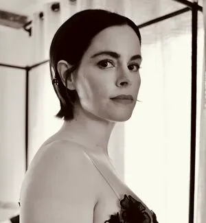 Emily Hampshire OnlyFans Leaked Free Thumbnail Picture - #76VpMz9jH5