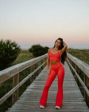 Emily Harrigan OnlyFans Leaked Free Thumbnail Picture - #eCAYfRd0Nu