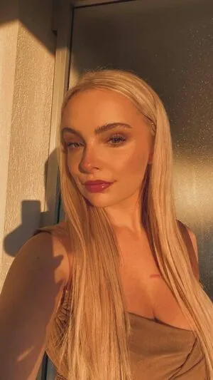 Emily Hewertson OnlyFans Leaked Free Thumbnail Picture - #6aEaj10Fyb