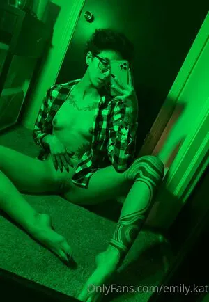 Emily Kat OnlyFans Leaked Free Thumbnail Picture - #F3d8RpCkHy
