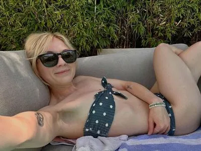 Emily Kinney OnlyFans Leaked Free Thumbnail Picture - #Ap3Bi6yZwb