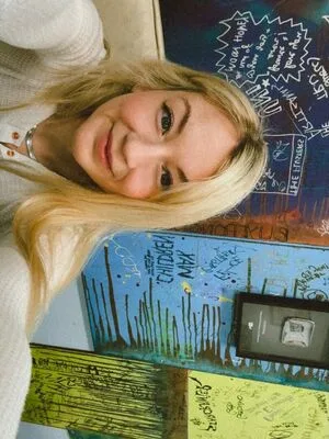 Emily Kinney OnlyFans Leaked Free Thumbnail Picture - #dFHfPXHx3x