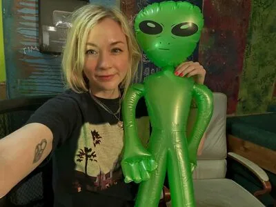Emily Kinney OnlyFans Leaked Free Thumbnail Picture - #eJBWYzJFVW