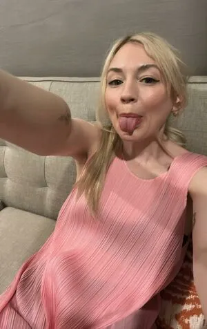 Emily Kinney OnlyFans Leaked Free Thumbnail Picture - #mjTvYJGun7