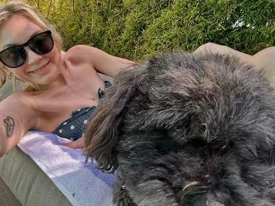 Emily Kinney OnlyFans Leaked Free Thumbnail Picture - #oHqKr8x6E8