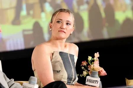 Emily Osment OnlyFans Leaked Free Thumbnail Picture - #14vGrOYwpu