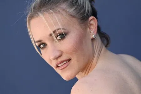 Emily Osment OnlyFans Leaked Free Thumbnail Picture - #AUTxEy3bnB