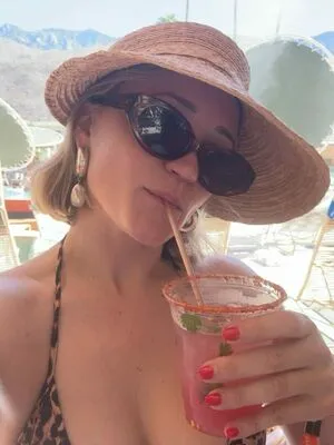 Emily Osment OnlyFans Leaked Free Thumbnail Picture - #JHZBQyBnQz