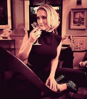 Emily Osment OnlyFans Leaked Free Thumbnail Picture - #PMhVWhWblI