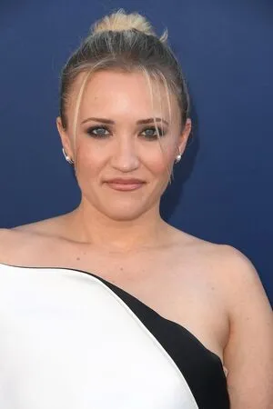 Emily Osment OnlyFans Leaked Free Thumbnail Picture - #ThWdnnZ3Ls