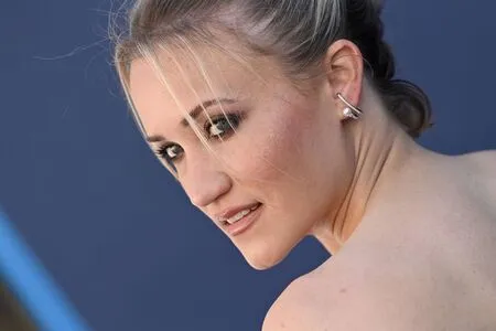 Emily Osment OnlyFans Leaked Free Thumbnail Picture - #U8zso9mp6B