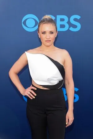 Emily Osment OnlyFans Leaked Free Thumbnail Picture - #YciLESdr3n