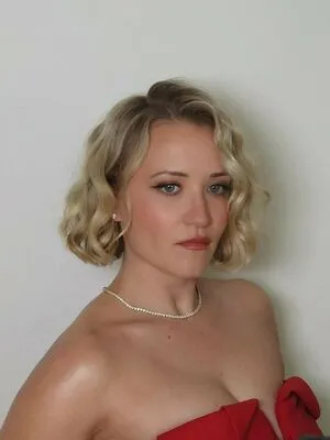 Emily Osment OnlyFans Leaked Free Thumbnail Picture - #a8xyGGdvDX