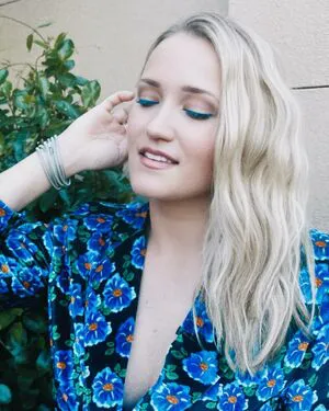 Emily Osment OnlyFans Leaked Free Thumbnail Picture - #aBrvehs4SL