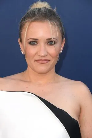Emily Osment OnlyFans Leaked Free Thumbnail Picture - #nEuBAUKa3N