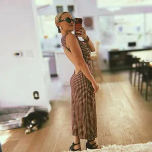 Emily Osment OnlyFans Leaked Free Thumbnail Picture - #rKLqNFb0DN