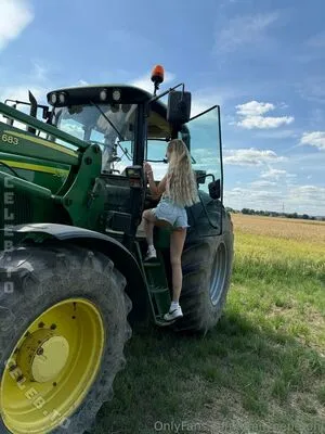 Emily Peperoni OnlyFans Leaked Free Thumbnail Picture - #tM6aaVlW0W