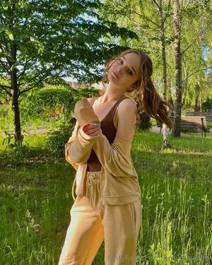 Emily Petite OnlyFans Leaked Free Thumbnail Picture - #1ekAvYLKby