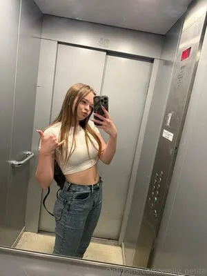Emily Petite OnlyFans Leaked Free Thumbnail Picture - #OVrqNXvxq0