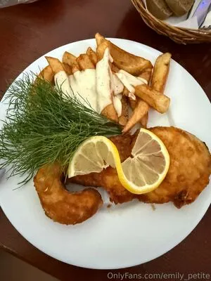 Emily Petite OnlyFans Leaked Free Thumbnail Picture - #lN4GiMDvR0