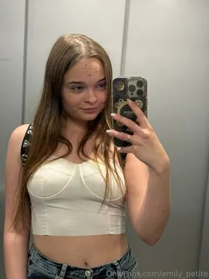 Emily Petite OnlyFans Leaked Free Thumbnail Picture - #uFRMRPdEMn