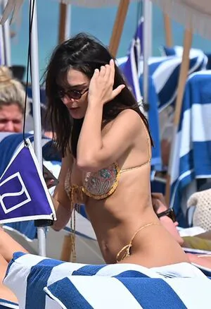 Emily Ratajkowski OnlyFans Leaked Free Thumbnail Picture - #05FS5pwoXM