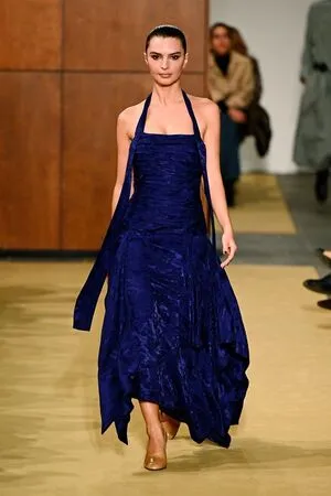 Emily Ratajkowski OnlyFans Leaked Free Thumbnail Picture - #0E8FKXQXmb